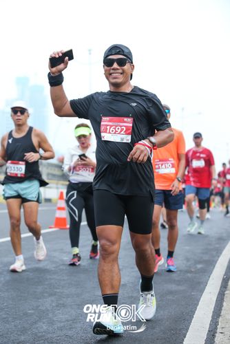 Race photo from ONE RUN 10 K