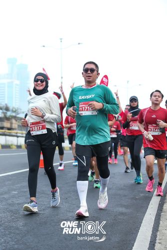 Race photo from ONE RUN 10 K