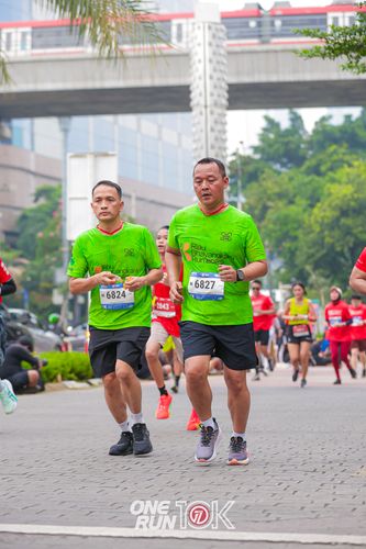 Race photo from ONE RUN 10K 2025