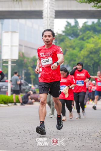 Race photo from ONE RUN 10K 2025