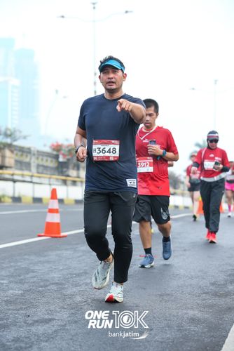 Race photo from ONE RUN 10 K