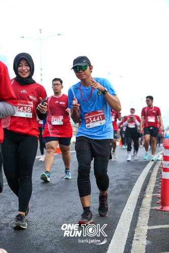 Race photo from ONE RUN 10 K