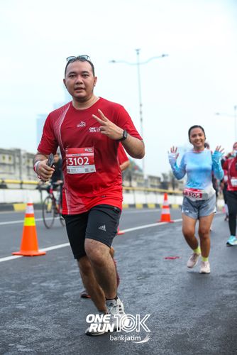 Race photo from ONE RUN 10 K