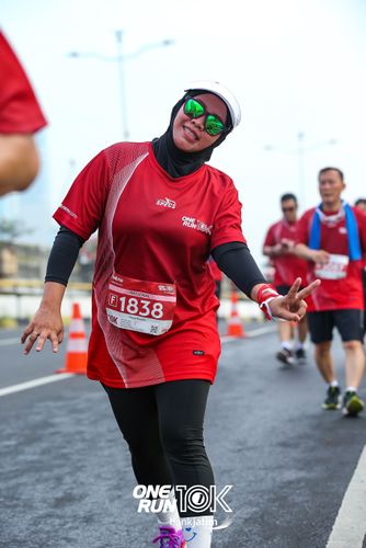 Race photo from ONE RUN 10 K