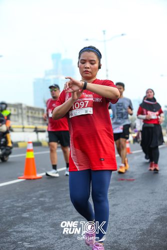 Race photo from ONE RUN 10 K