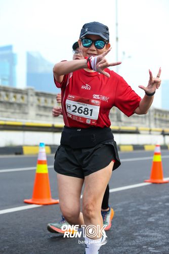 Race photo from ONE RUN 10 K