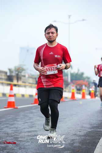 Race photo from ONE RUN 10 K