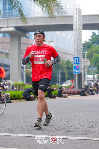 Race photo from ONE RUN 10K 2025