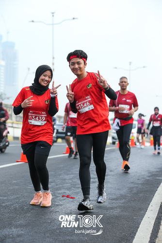 Race photo from ONE RUN 10 K