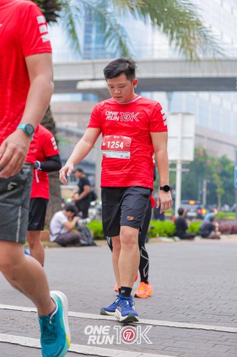 Race photo from ONE RUN 10K 2025
