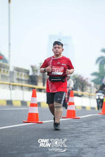 Race photo from ONE RUN 10 K