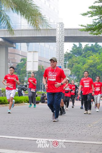 Race photo from ONE RUN 10K 2025