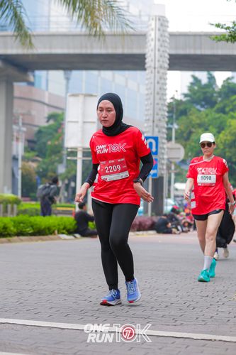 Race photo from ONE RUN 10K 2025