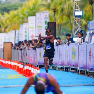 Race photo from BOGORUN 2026