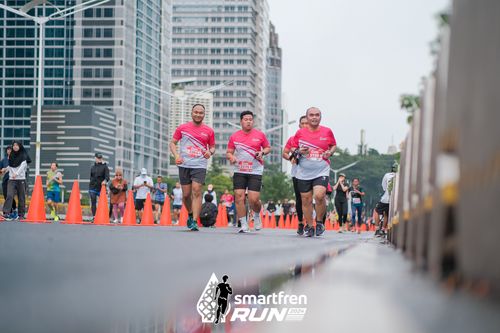 Race photo from Smartfren Run 2024
