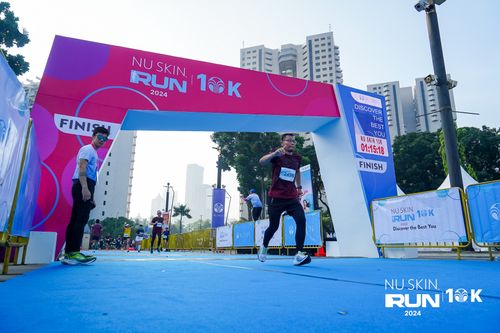 Race photo from Nu Skin Run 10K