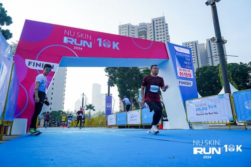 Race photo from Nu Skin Run 10K
