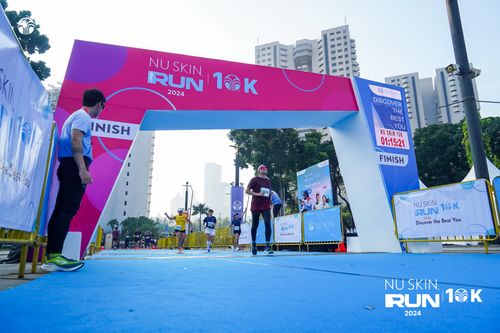 Race photo from Nu Skin Run 10K