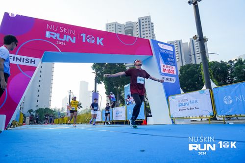 Race photo from Nu Skin Run 10K