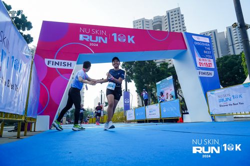 Race photo from Nu Skin Run 10K