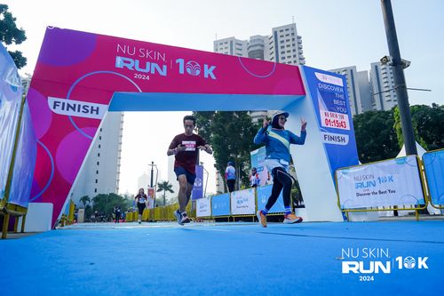 Race photo from Nu Skin Run 10K