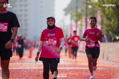 Race photo from Smartfren Run 2025 