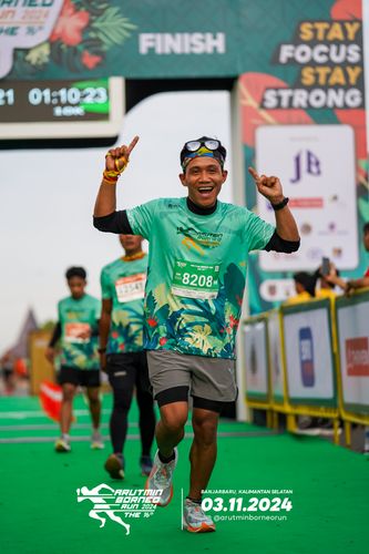 Race photo from Arutmin Borneo Run 2024