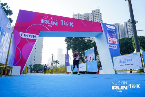Race photo from Nu Skin Run 10K