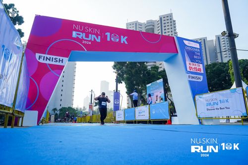 Race photo from Nu Skin Run 10K
