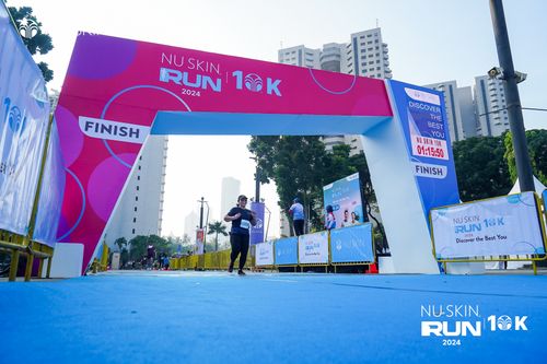 Race photo from Nu Skin Run 10K
