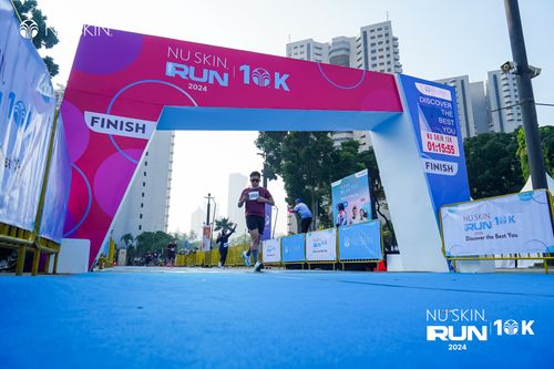Race photo from Nu Skin Run 10K