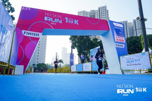 Race photo from Nu Skin Run 10K