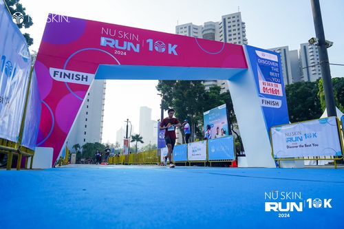 Race photo from Nu Skin Run 10K