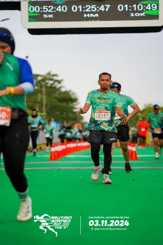 Race photo from Arutmin Borneo Run 2024