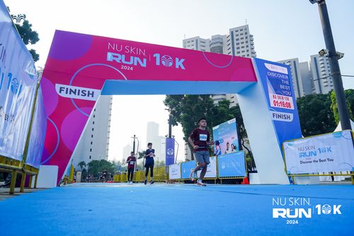 Race photo from Nu Skin Run 10K