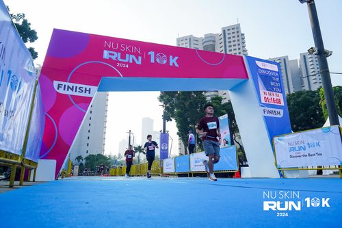 Race photo from Nu Skin Run 10K