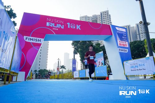 Race photo from Nu Skin Run 10K