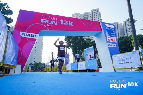 Race photo from Nu Skin Run 10K