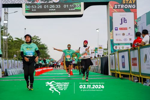 Race photo from Arutmin Borneo Run 2024