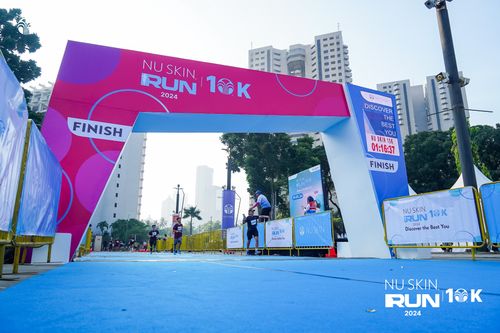 Race photo from Nu Skin Run 10K