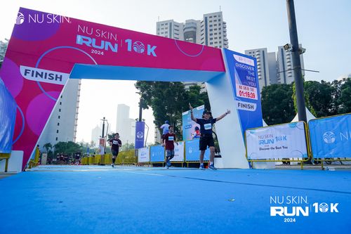 Race photo from Nu Skin Run 10K