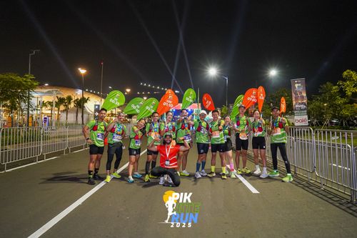 Race photo from PIK NITE RUN 2025