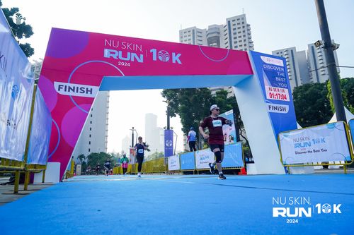 Race photo from Nu Skin Run 10K