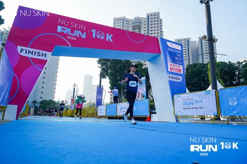 Race photo from Nu Skin Run 10K