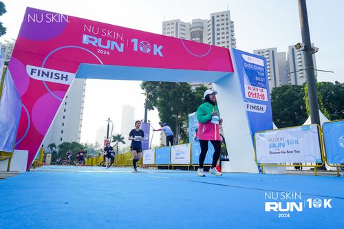 Race photo from Nu Skin Run 10K