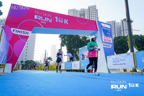 Race photo from Nu Skin Run 10K