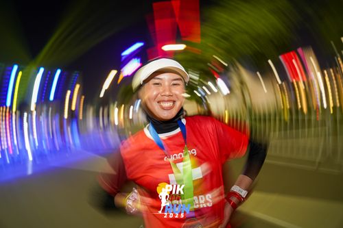 Race photo from PIK NITE RUN 2025