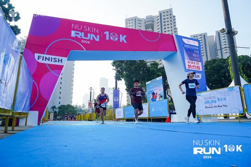 Race photo from Nu Skin Run 10K