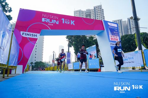 Race photo from Nu Skin Run 10K