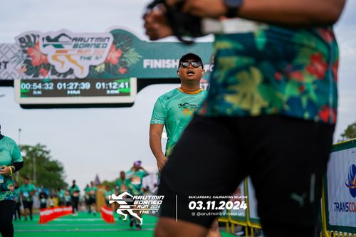Race photo from Arutmin Borneo Run 2024